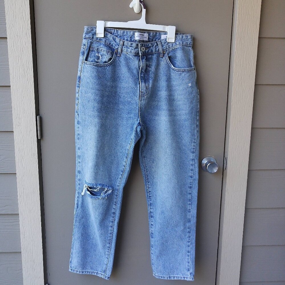 Cotton On Mom Jeans – Women’s Size 12 (US) – Distressed Blue Denim